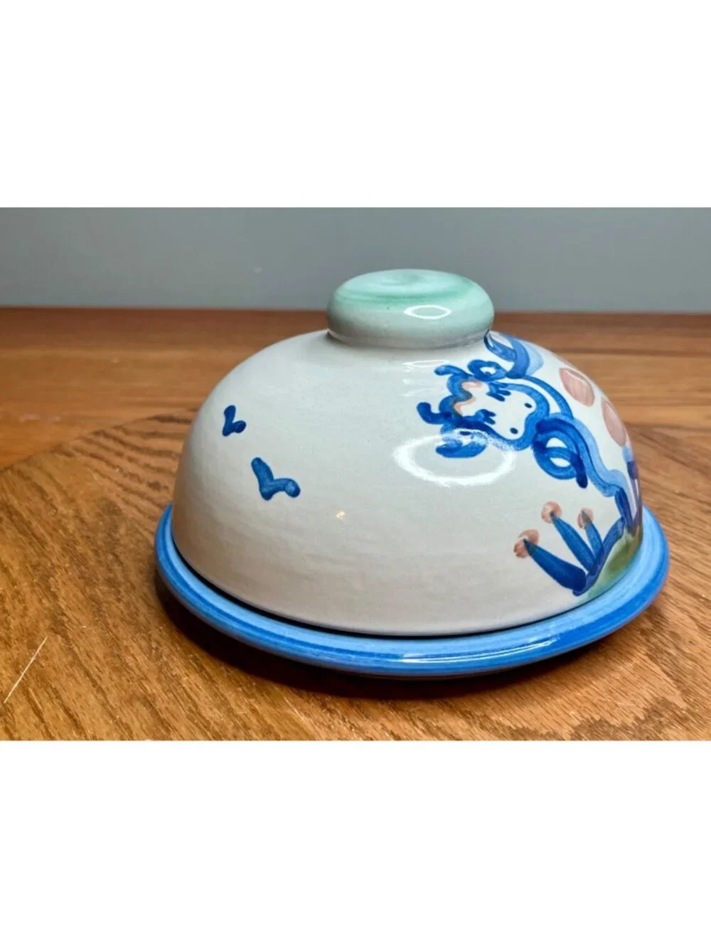 Large M.A. Hadley Pottery Cow Farm Domed Covered Cheese or Butter Dish Keeper